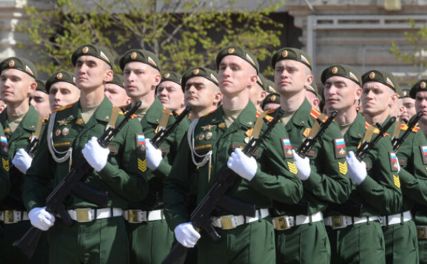 В России выпускников школ будут сразу отправлять в армию: срочно нужно пополнять потери