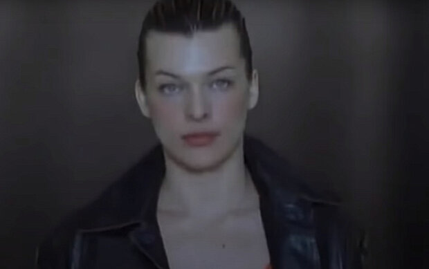 Мила Йовович. Фото: скриншот YouTube-видео.