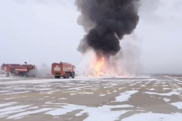 Бумеранг донесло взрывной волной: в России рухнул военный вертолёт с экипажем