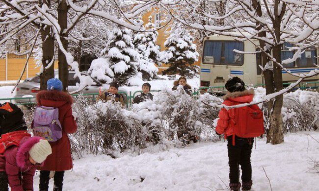 Зимние каникулы у детей продлятся 18 дней, фото Epoch Times