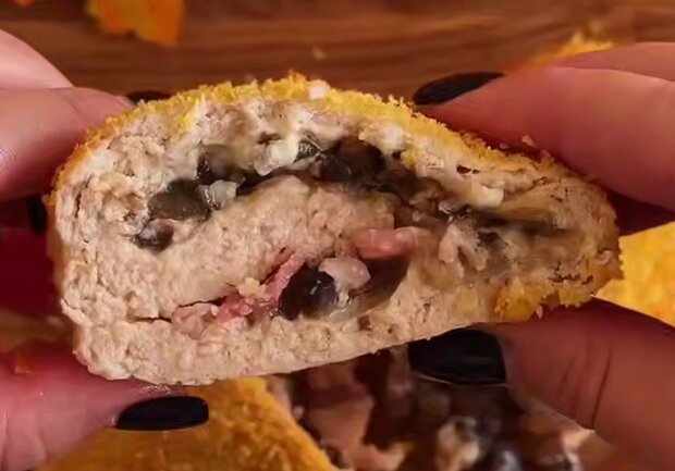 Курячий рулет в аерогрилі, кадр з відео