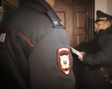 В Крыму вручают повестки. Фото: YouTube