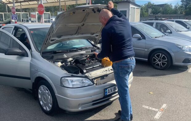 Ремонт авто, СТО, кадр из видео