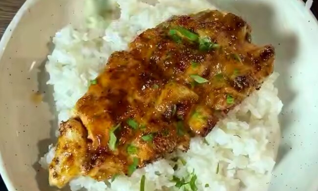 Куриная грудка с острым соусом, кадр из видео