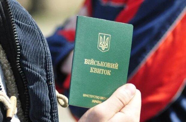 Пора готовиться: украинским мужчинам за границей придется становиться на воинский учет