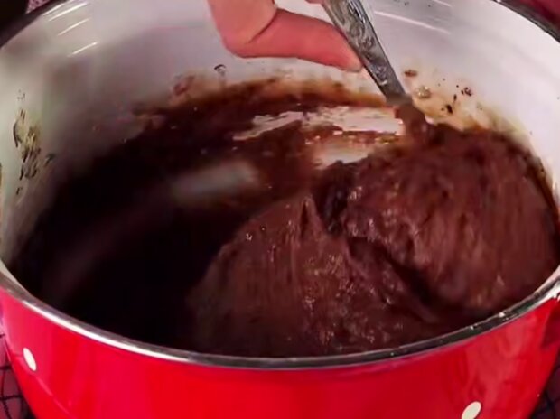 Шоколадно-медовая коврижка, кадр из видео