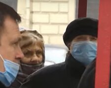 Посипляться штрафи: українцям заборонили гуляти без масок у "червоній" зоні