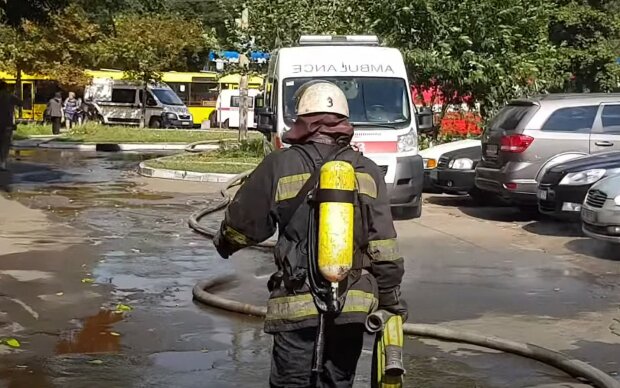 Пожарный. Фото: скриншот YouTube-видео