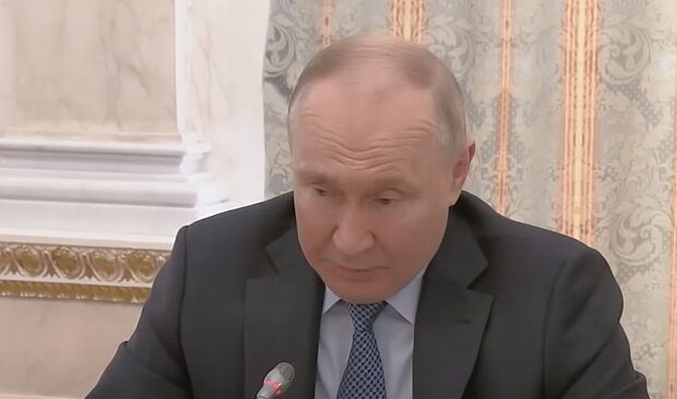 Путин уже не знает, куда прятаться, арестован его бывший сообщник, в Москве люди выходят против власти