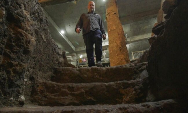 Під Стіною Плачу виявили ритуальну купіль з попелом, кадр з відео