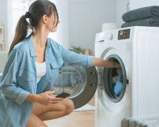 Що в жодному разі не можна класти в пральну машинку, щоб вона раптово не зупинилася