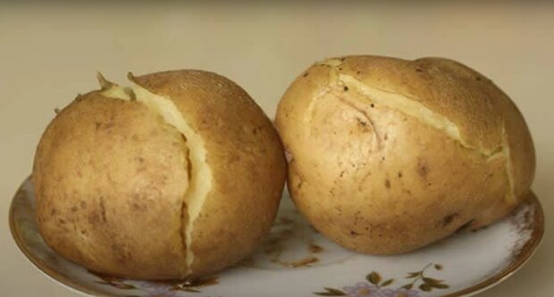Получится душистая и вкусная: как правильно варить картошку, чтобы она не разваривалась