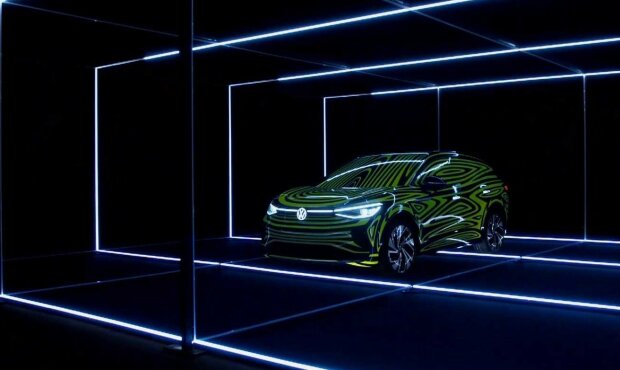 Электрический Volkswagen I.D4, фото: Автоцентр