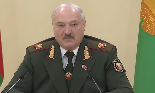 Лукашенко призвал Лаврова к ядерному удару, рассказав о "ядерных болванках"
