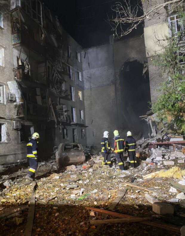 Оккупанты разбомбили жилой дом в Николаеве