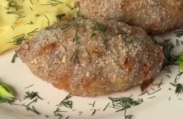 Сочные котлеты, кадр из видео