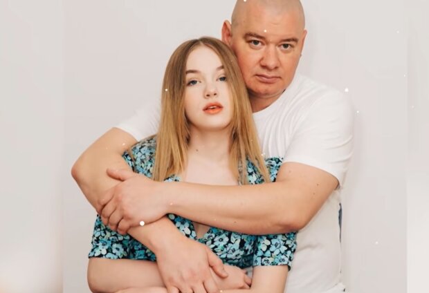 Евгений Кошевой с дочерью Варварой. Фото: YouTube