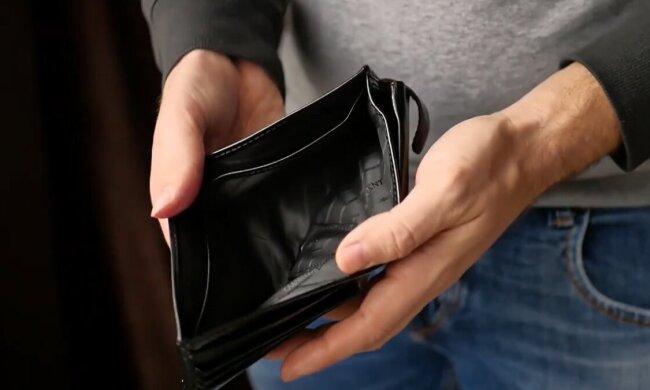 Залишаєтеся без копійки: чому не можна витрачати гроші на день зарплати