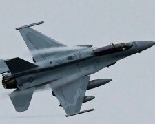 F-16, истребитель. изображение из свободных источников