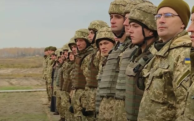 Військові. Фото: скріншот YouTube-відео