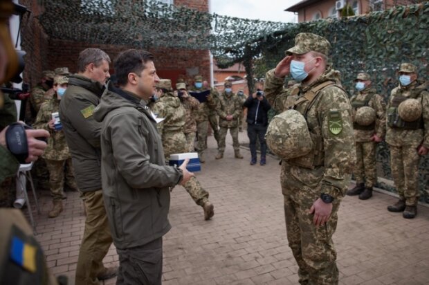 Зеленский отправился в окопы на Донбасс: "Буду с нашими ребятами"