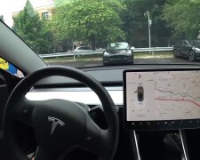 Tesla випустить Найдешевший електромобіль. Дуже схожий на Mazda