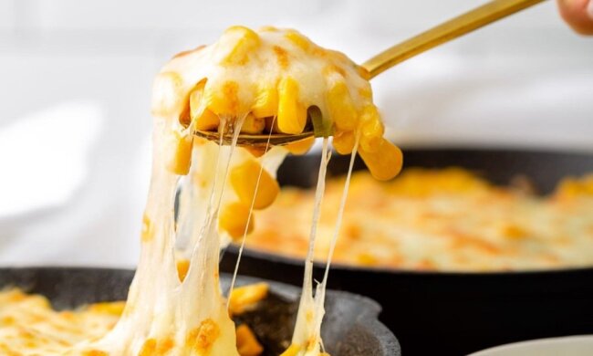 Запеканка из кукурузы и сыра, фото: youtube.com