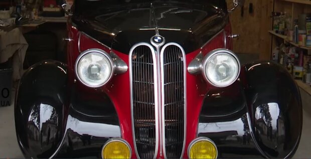 Їздили під час Другої світової: українець відтворив легендарний BMW-321