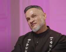 Ектор Хіменес-Браво, кадр з інтерв'ю