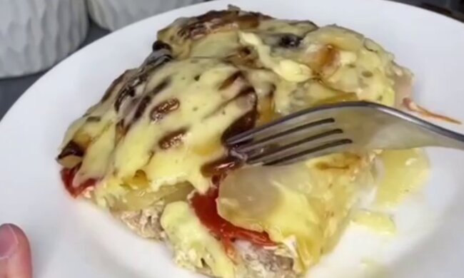 Запеканка с курицей, кадр из видео
