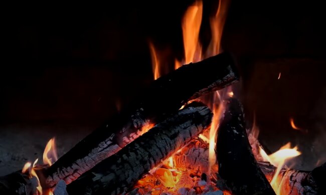 Багаття: скрін з відео