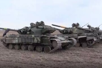 "Чекаємо Т-34": Путін зганьбився, відправивши в Україну раритетні танки. Спасибі, заберемо в музей. Фото