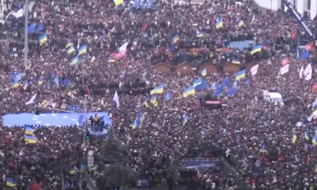 Эксперт: "Не надо провоцировать простого украинца браться за вилы. Потому, что потом поздно будет"