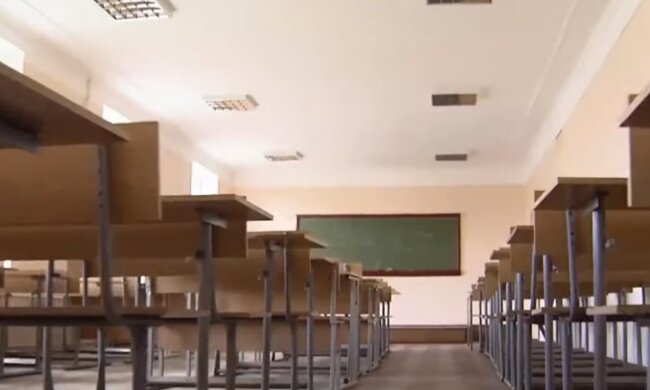 Дострокові канікули: де в Україні вже закрили школи