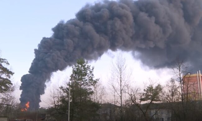 В России загорелась воинская часть вместе с техникой, прибывшей из Украины