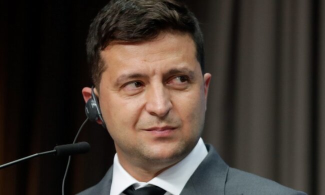 Офис президента так и не ответил, почему "исчез" закон о военных преступлениях, - СМИ