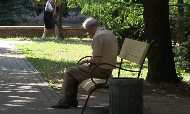 Пенсіонер. Фото: скріншот YouTube-відео