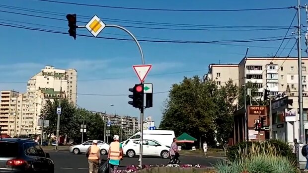 Авто, дорога, світлофор