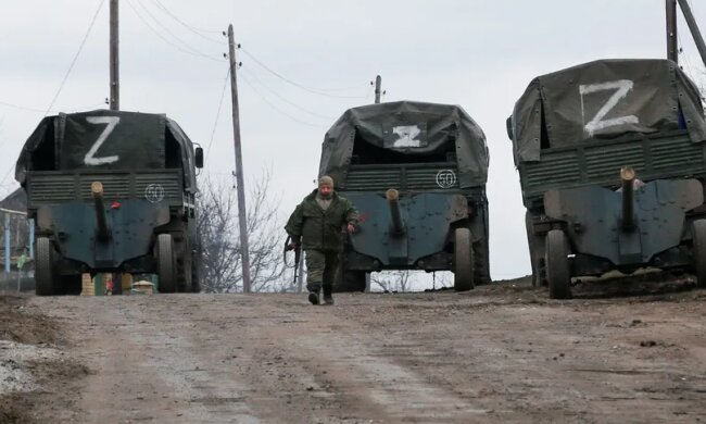 Бегут в стороны Москвы: в Беларуси заметили российские колонны с буквой "V"