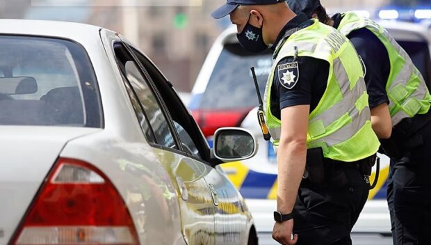 "А може, ви зникли?": адвокат розповів про хитрощі поліції під час зупинки водіїв