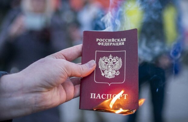 "Таких не обслуживаем": россиянин приехал в Польшу и пожаловался, что его не приняли в известном украинском заведении