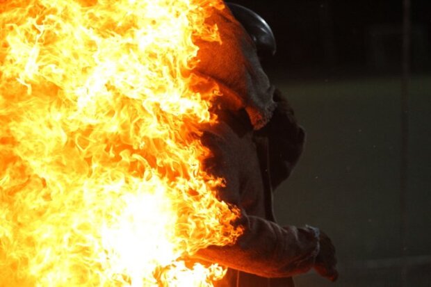 Вогонь та страх: москвичі в паніці від пожежі у ТЦ "Ялохівський пасаж". Це розплата за Україну