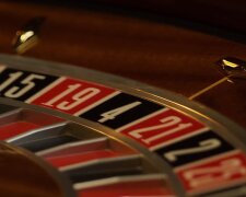 Vulkan casino та GGBet: КРАЇЛ видала ліцензії російському казино та букмекеру, власник яких Максим Кріппа скуповує українські ЗМІ