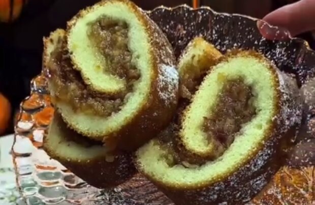 Яблучний рулет, кадр з відео