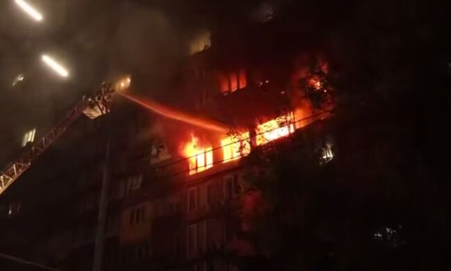 Последствия ракетной атаки на Киев, кадр с видео