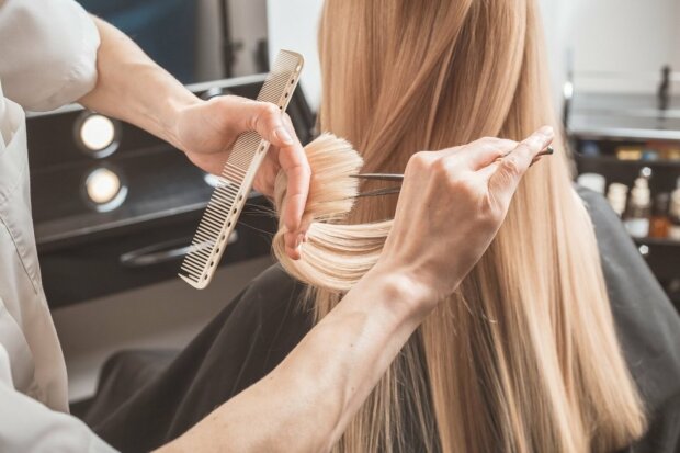 Вы навлечете неприятности: почему нельзя стричь волосы своим близким и родным