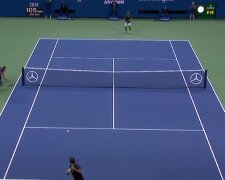 Тенісний корт: скрін з відео YouTube