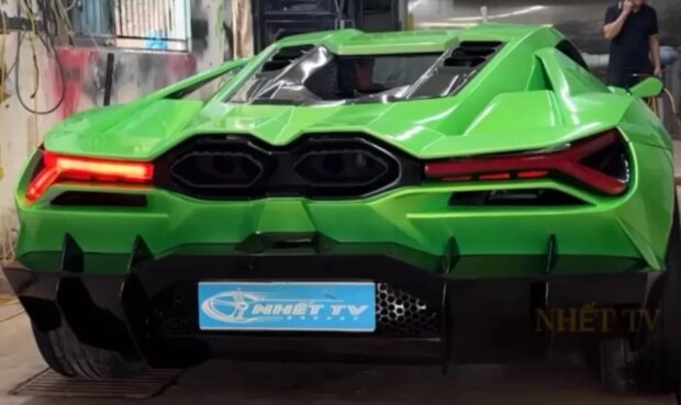 Lamborghini Revuelto, кадр з відео