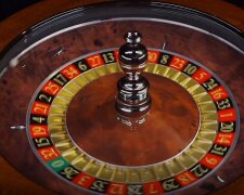 ЗМІ розповіли про ризикований азарт власника “Комінбанку”: як нишком виманюються цілі мільярди