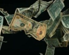 Гроші падають" з небес", фото: youtube.com